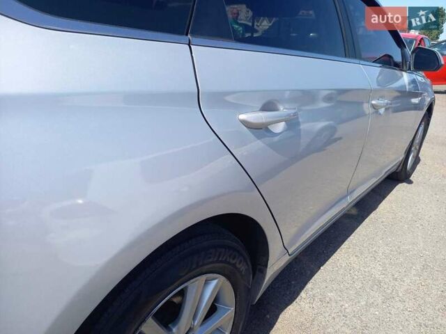 Сірий Хендай Соната, об'ємом двигуна 2 л та пробігом 231 тис. км за 8900 $, фото 8 на Automoto.ua