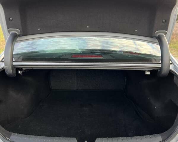 Сірий Хендай Соната, об'ємом двигуна 2.4 л та пробігом 184 тис. км за 10700 $, фото 1 на Automoto.ua