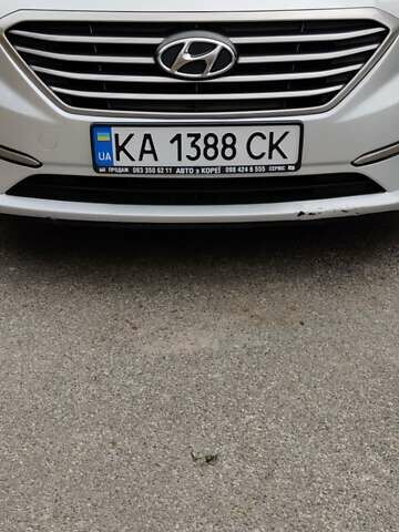 Сірий Хендай Соната, об'ємом двигуна 2 л та пробігом 186 тис. км за 10500 $, фото 5 на Automoto.ua