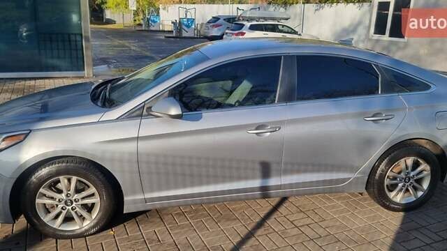 Хендай Соната 2015 в Киеве на Automoto.ua Серый Хендай Соната, объемом двигателя 2.36 л и пробегом 125 тыс. км за 10700 $, фото 7 на Automoto.ua