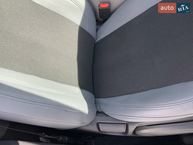 Серый Хендай Соната, объемом двигателя 2.36 л и пробегом 40 тыс. км за 11800 $, фото 21 на Automoto.ua