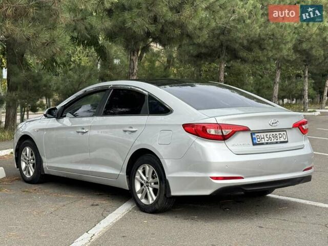 Серый Хендай Соната, объемом двигателя 2 л и пробегом 265 тыс. км за 11750 $, фото 8 на Automoto.ua