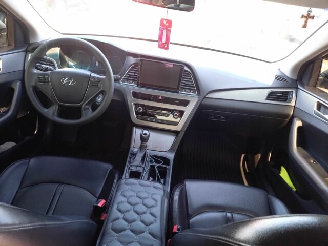 Сірий Хендай Соната, об'ємом двигуна 2 л та пробігом 231 тис. км за 9100 $, фото 15 на Automoto.ua