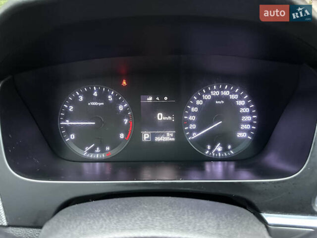 Серый Хендай Соната, объемом двигателя 2 л и пробегом 264 тыс. км за 7999 $, фото 11 на Automoto.ua