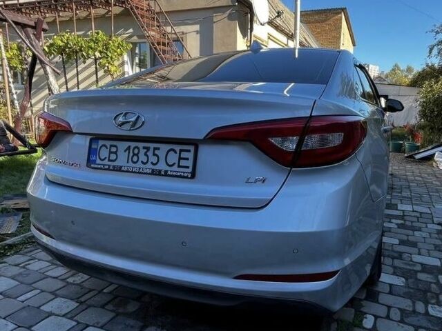 Серый Хендай Соната, объемом двигателя 2 л и пробегом 670 тыс. км за 7500 $, фото 2 на Automoto.ua