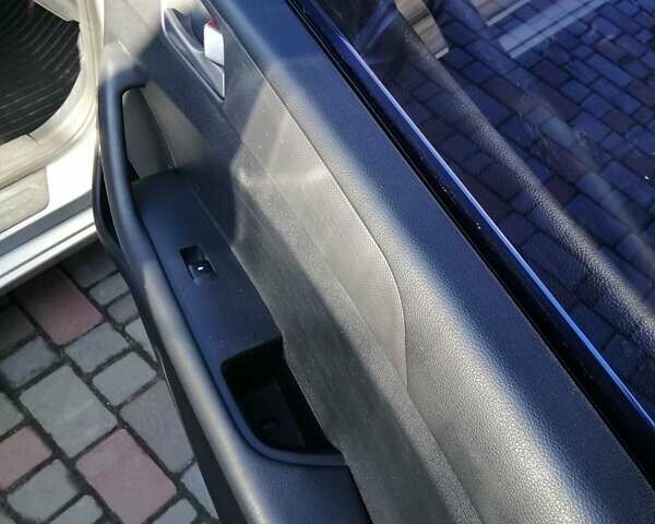 Сірий Хендай Соната, об'ємом двигуна 2 л та пробігом 335 тис. км за 9200 $, фото 17 на Automoto.ua