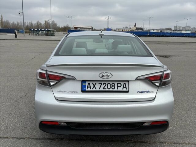 Сірий Хендай Соната, об'ємом двигуна 2 л та пробігом 114 тис. км за 14200 $, фото 16 на Automoto.ua