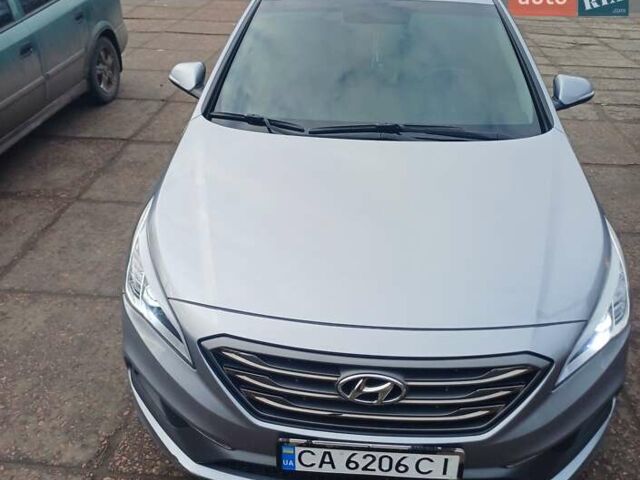 Хендай Соната 2015 у Золотоноше на Automoto.ua Сірий Хендай Соната, об'ємом двигуна 2.36 л та пробігом 90 тис. км за 11300 $, фото 8 на Automoto.ua