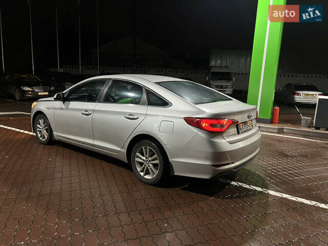 Серый Хендай Соната, объемом двигателя 2 л и пробегом 504 тыс. км за 6999 $, фото 3 на Automoto.ua