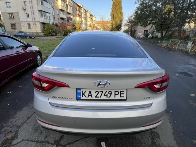 Хендай Соната 2015 в Киеве на Automoto.ua Серый Хендай Соната, объемом двигателя 2 л и пробегом 498 тыс. км за 8600 $, фото 2 на Automoto.ua