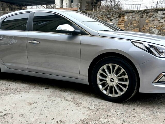 Сірий Хендай Соната, об'ємом двигуна 2 л та пробігом 61 тис. км за 15000 $, фото 3 на Automoto.ua