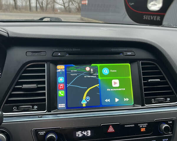 Серый Хендай Соната, объемом двигателя 2 л и пробегом 160 тыс. км за 15000 $, фото 7 на Automoto.ua