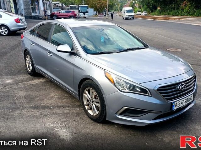 Сірий Хендай Соната, об'ємом двигуна 2.4 л та пробігом 190 тис. км за 10000 $, фото 4 на Automoto.ua