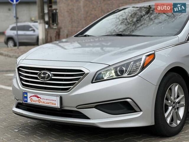 Хендай Соната 2016 в Одессе на Automoto.ua Серый Хендай Соната, объемом двигателя 2.36 л и пробегом 187 тыс. км за 10900 $, фото 3 на Automoto.ua