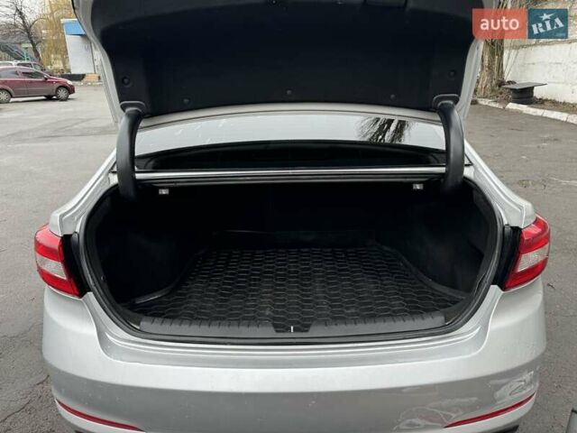 Сірий Хендай Соната, об'ємом двигуна 2.36 л та пробігом 230 тис. км за 9500 $, фото 13 на Automoto.ua