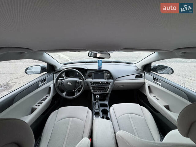 Серый Хендай Соната, объемом двигателя 2.36 л и пробегом 93 тыс. км за 9800 $, фото 30 на Automoto.ua