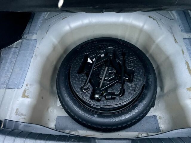 Серый Хендай Соната, объемом двигателя 2.4 л и пробегом 174 тыс. км за 266 $, фото 11 на Automoto.ua