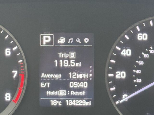 Серый Хендай Соната, объемом двигателя 2.4 л и пробегом 3 тыс. км за 8200 $, фото 7 на Automoto.ua