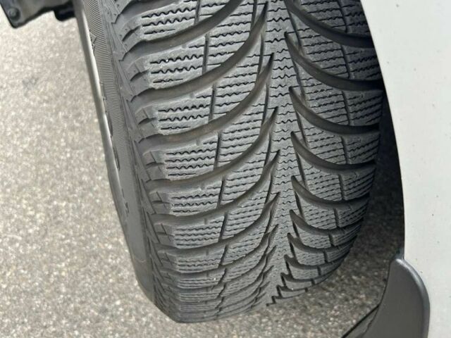 Серый Хендай Соната, объемом двигателя 2 л и пробегом 460 тыс. км за 11500 $, фото 6 на Automoto.ua