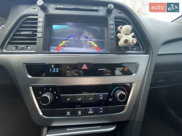 Сірий Хендай Соната, об'ємом двигуна 2 л та пробігом 250 тис. км за 12000 $, фото 11 на Automoto.ua