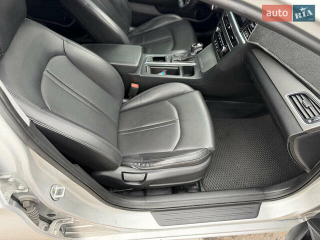 Серый Хендай Соната, объемом двигателя 2 л и пробегом 290 тыс. км за 12000 $, фото 10 на Automoto.ua