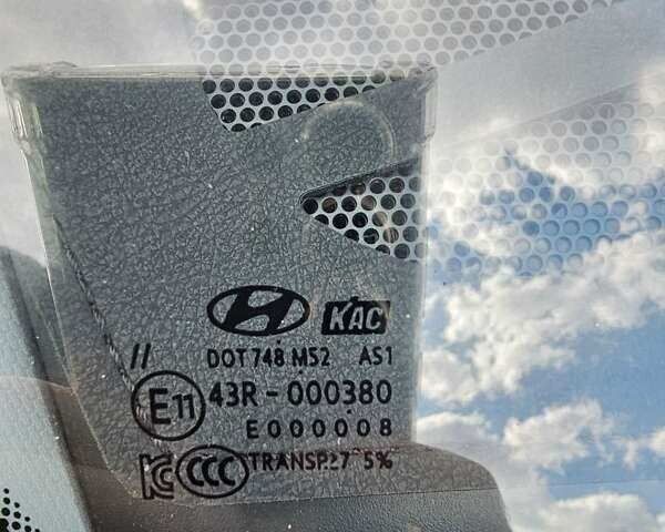 Сірий Хендай Соната, об'ємом двигуна 2 л та пробігом 380 тис. км за 10500 $, фото 25 на Automoto.ua