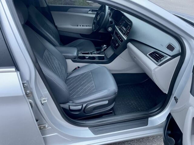 Серый Хендай Соната, объемом двигателя 2.4 л и пробегом 174 тыс. км за 266 $, фото 14 на Automoto.ua