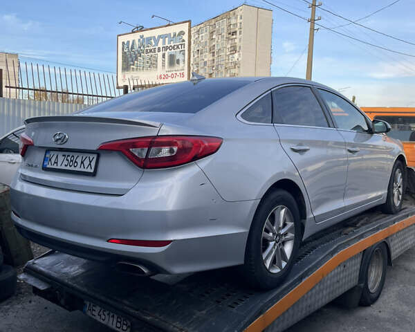 Сірий Хендай Соната, об'ємом двигуна 2.36 л та пробігом 97 тис. км за 3700 $, фото 2 на Automoto.ua