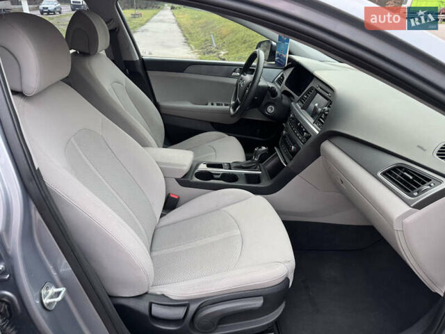 Серый Хендай Соната, объемом двигателя 2.36 л и пробегом 93 тыс. км за 9800 $, фото 18 на Automoto.ua