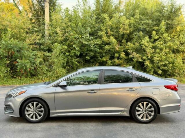 Серый Хендай Соната, объемом двигателя 2.4 л и пробегом 79 тыс. км за 1500 $, фото 2 на Automoto.ua