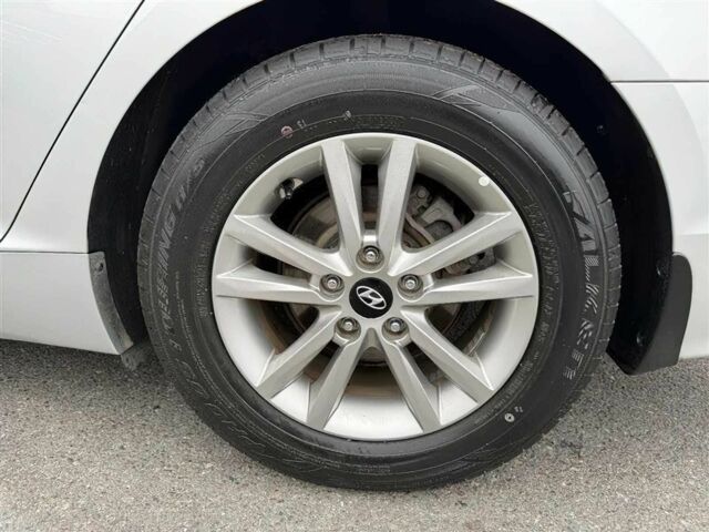 Серый Хендай Соната, объемом двигателя 2.4 л и пробегом 76 тыс. км за 3000 $, фото 11 на Automoto.ua