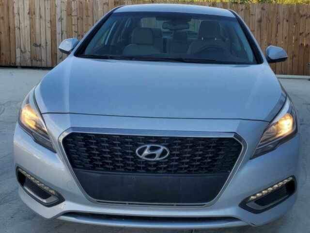 Серый Хендай Соната, объемом двигателя 2 л и пробегом 74 тыс. км за 6600 $, фото 1 на Automoto.ua