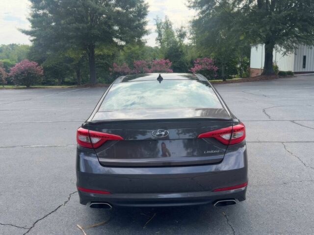 Серый Хендай Соната, объемом двигателя 2.4 л и пробегом 71 тыс. км за 7000 $, фото 5 на Automoto.ua