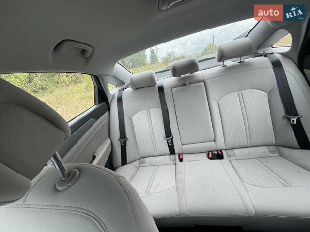 Серый Хендай Соната, объемом двигателя 2 л и пробегом 125 тыс. км за 11500 $, фото 8 на Automoto.ua