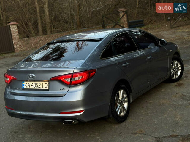 Серый Хендай Соната, объемом двигателя 2 л и пробегом 169 тыс. км за 11700 $, фото 17 на Automoto.ua