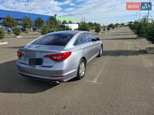 Сірий Хендай Соната, об'ємом двигуна 2 л та пробігом 224 тис. км за 9000 $, фото 6 на Automoto.ua