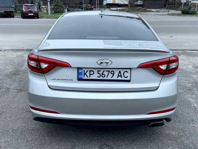 Серый Хендай Соната, объемом двигателя 2.4 л и пробегом 174 тыс. км за 266 $, фото 5 на Automoto.ua