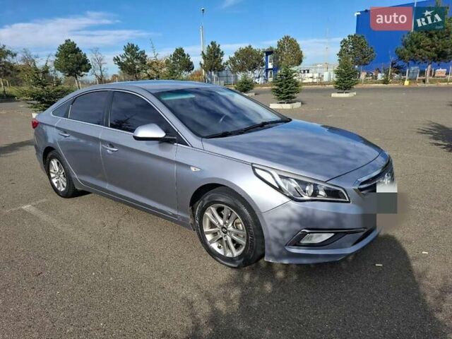 Сірий Хендай Соната, об'ємом двигуна 2 л та пробігом 224 тис. км за 9000 $, фото 1 на Automoto.ua