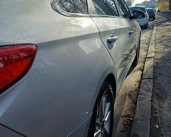 Серый Хендай Соната, объемом двигателя 2.36 л и пробегом 203 тыс. км за 13349 $, фото 9 на Automoto.ua