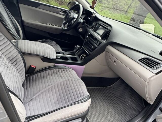 Серый Хендай Соната, объемом двигателя 2.4 л и пробегом 3 тыс. км за 8200 $, фото 5 на Automoto.ua