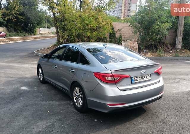 Серый Хендай Соната, объемом двигателя 2.4 л и пробегом 190 тыс. км за 10000 $, фото 44 на Automoto.ua