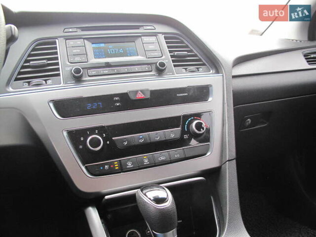 Сірий Хендай Соната, об'ємом двигуна 2 л та пробігом 265 тис. км за 10500 $, фото 73 на Automoto.ua