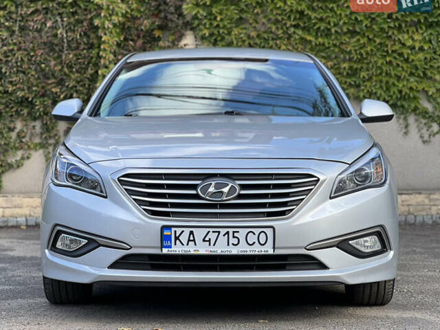 Серый Хендай Соната, объемом двигателя 2 л и пробегом 350 тыс. км за 8700 $, фото 3 на Automoto.ua