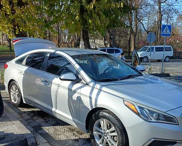 Серый Хендай Соната, объемом двигателя 2.36 л и пробегом 203 тыс. км за 13349 $, фото 27 на Automoto.ua