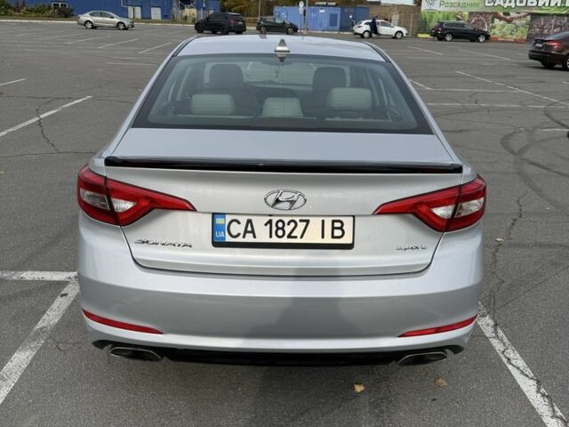 Сірий Хендай Соната, об'ємом двигуна 2.4 л та пробігом 111 тис. км за 11800 $, фото 1 на Automoto.ua