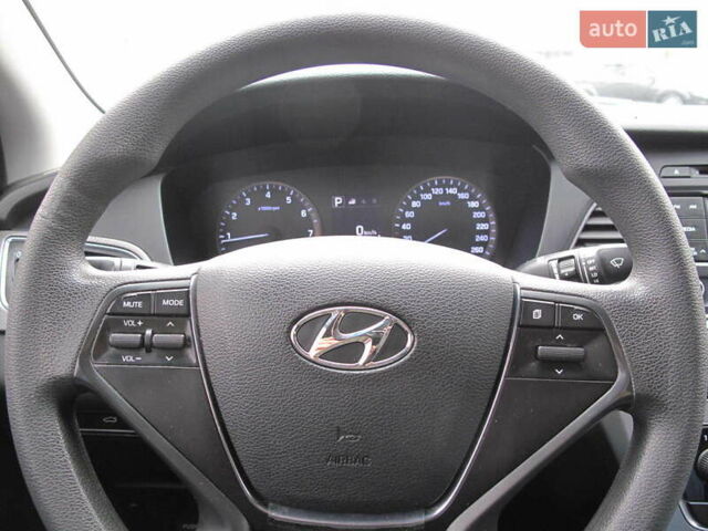 Сірий Хендай Соната, об'ємом двигуна 2 л та пробігом 265 тис. км за 10500 $, фото 52 на Automoto.ua