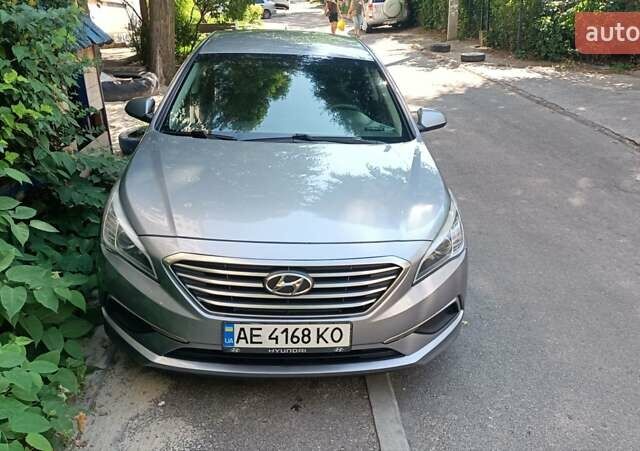 Серый Хендай Соната, объемом двигателя 2.4 л и пробегом 190 тыс. км за 10000 $, фото 29 на Automoto.ua