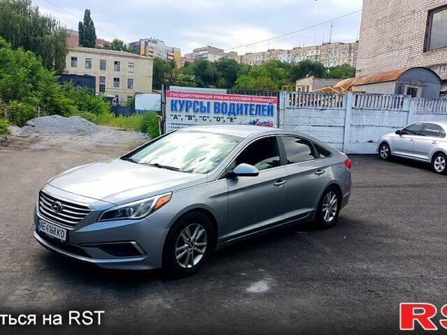 Сірий Хендай Соната, об'ємом двигуна 2.4 л та пробігом 190 тис. км за 10000 $, фото 1 на Automoto.ua