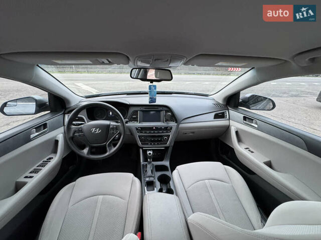 Серый Хендай Соната, объемом двигателя 2.36 л и пробегом 93 тыс. км за 9800 $, фото 24 на Automoto.ua