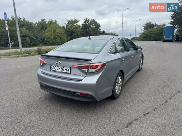 Серый Хендай Соната, объемом двигателя 2 л и пробегом 125 тыс. км за 11500 $, фото 3 на Automoto.ua